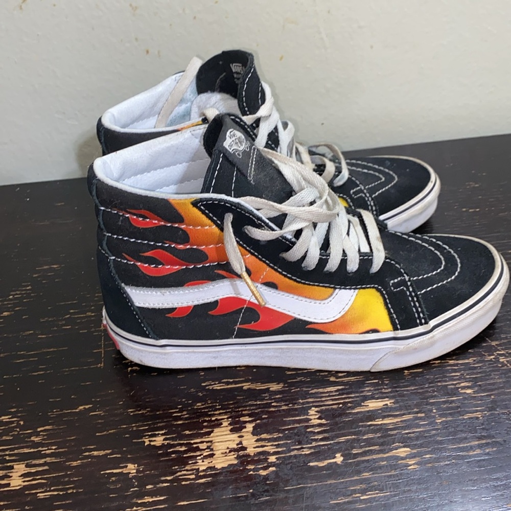 Vans - Picture 2 of 4